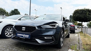 SEAT Gebrauchtwagen – geprüfte Qualität mit Garantie beim Schröder Team SEAT Gebrauchtwagen auf dem Außengelände des Schröder Teams