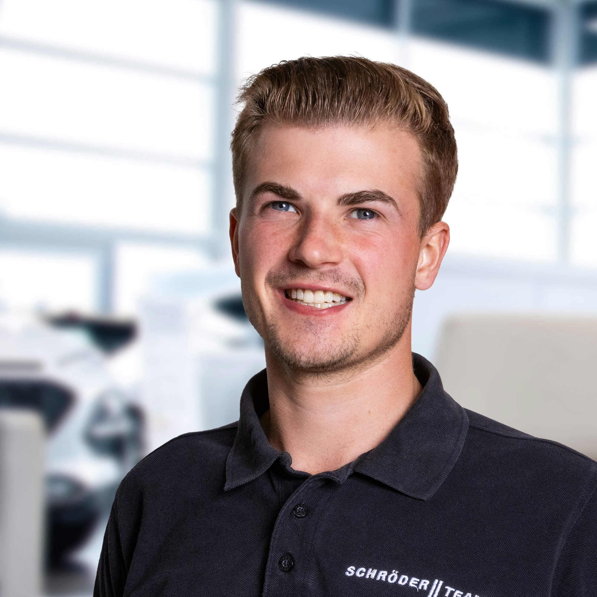 Leon Herfurth, Serviceberatung