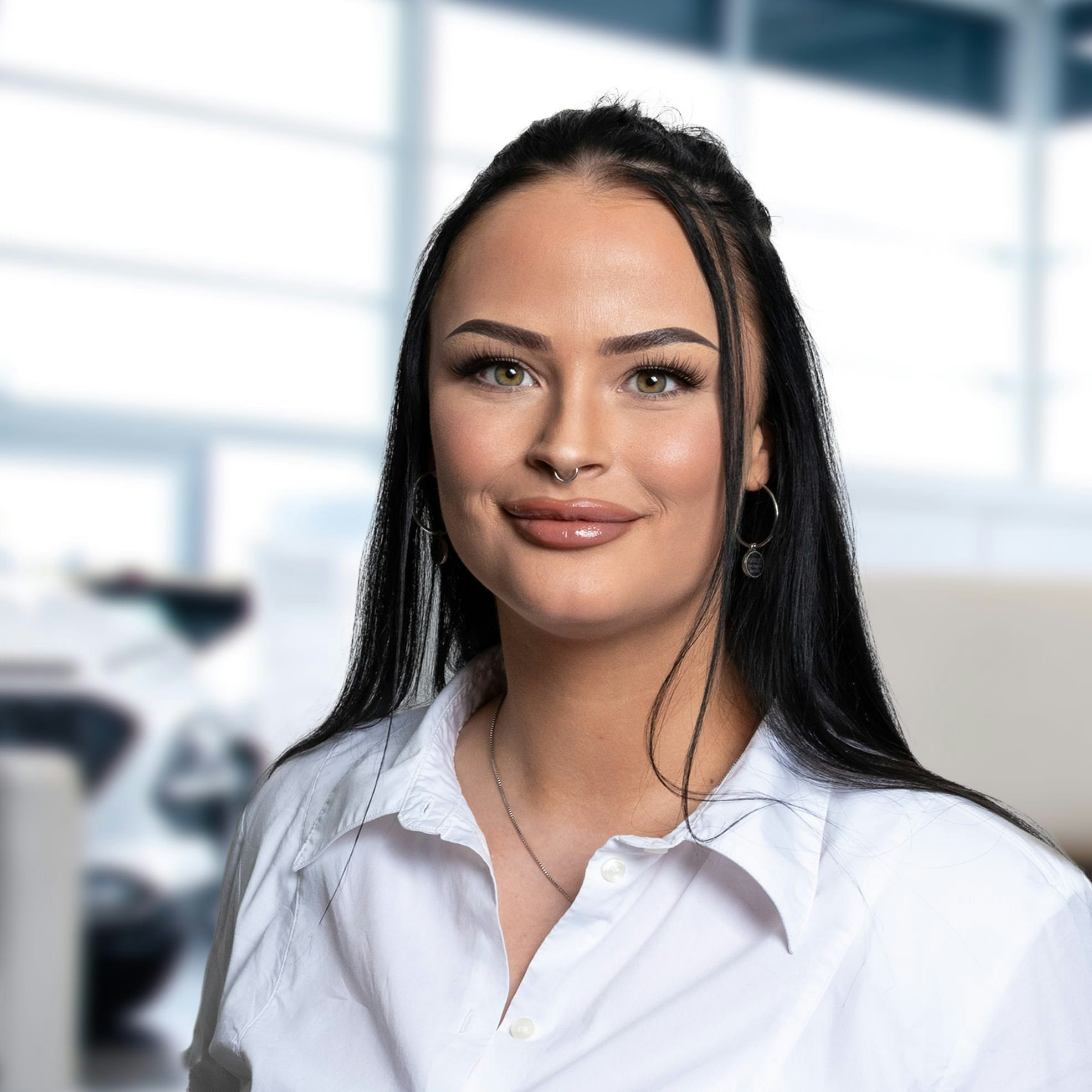 Selina Gross, Serviceberatung