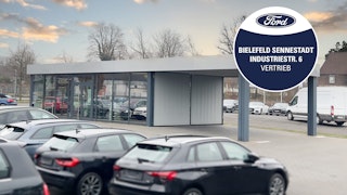 Ford Gebrauchtwagen jetzt in Sennestadt – Industrieweg 6! Der Ford Gebrauchtwagenpavillon, in dem unsere Verkaufsberater für Sie zur Verfügung stehen.